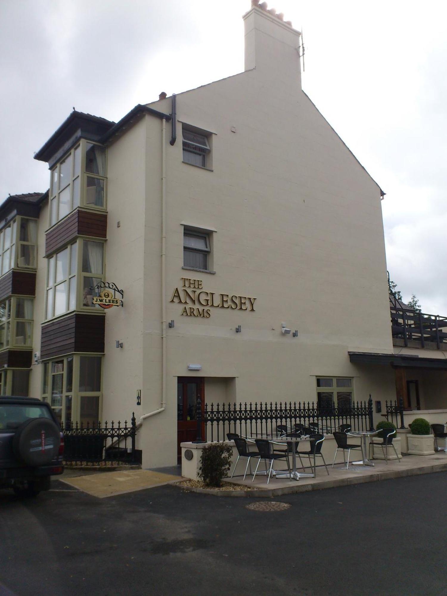 Anglesey Arms Hotel Menai Bridge Esterno foto